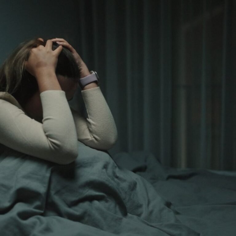 ansiedad por la noche dificultad para dormir mente activa en la cama